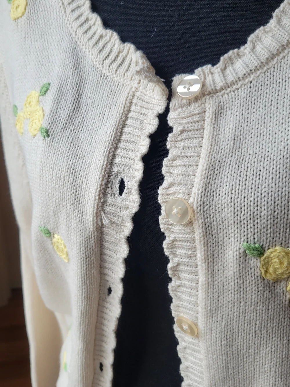 NWT Jessica Simpson Cream Cardigan with Yellow Rose Embroidery Size M